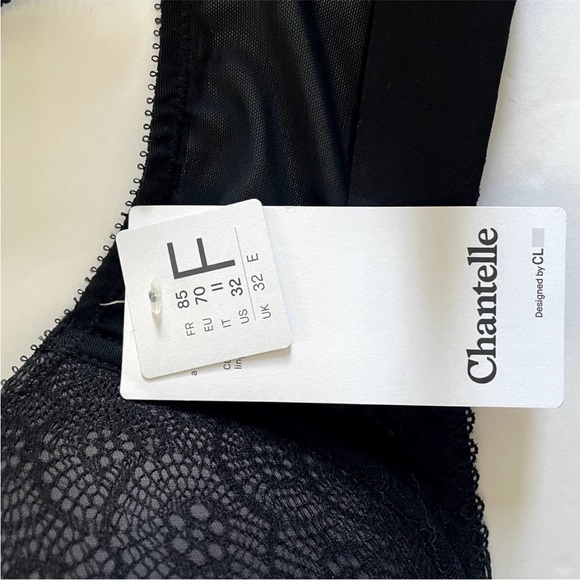 Chantelle lace bra - Picture 6 of 6